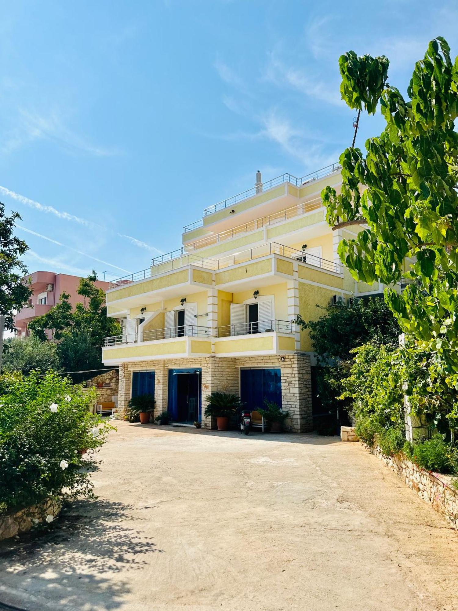 Sunny Holiday Sarande Exterior photo